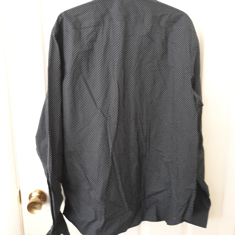 Old navy button down - Picture 4 of 4